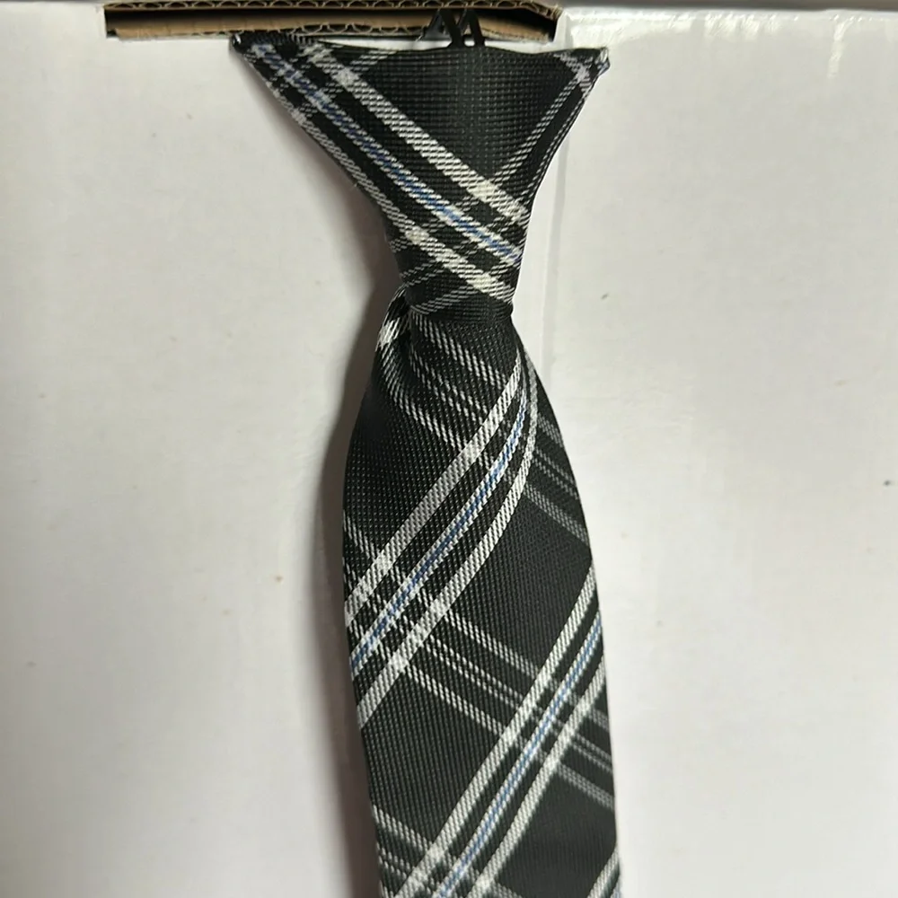Clip on tie for boys